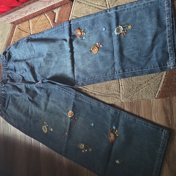 Floral Embroidered Wide-Leg Jeans - Picture 2 of 2
